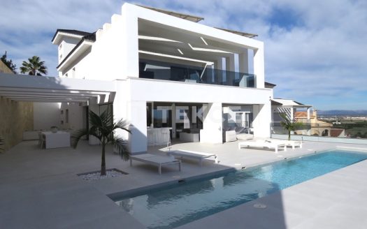 Key-Ready Detached Luxury Villa in Ciudad Quesada Alicante