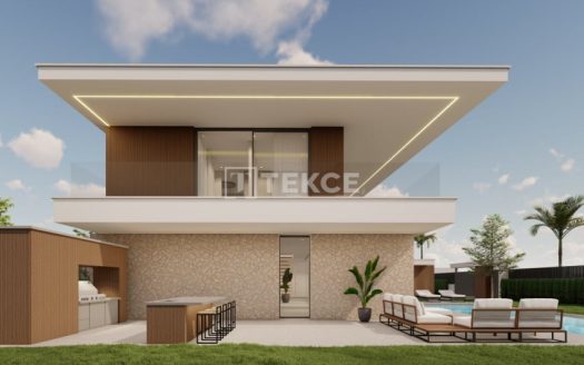 Luxury Properties near the Beach and Amenities in Cabo Roig
